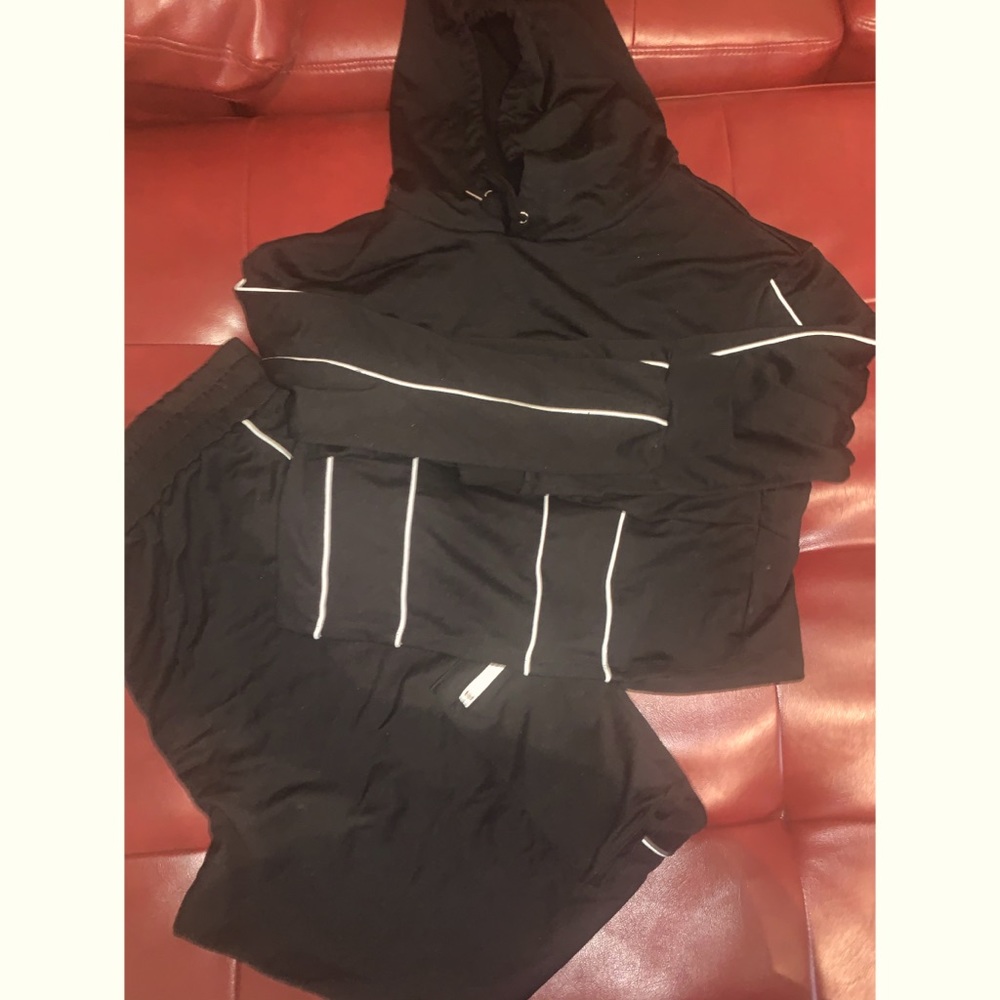 Black & White Active Jogger Set w. Cargo Pocket